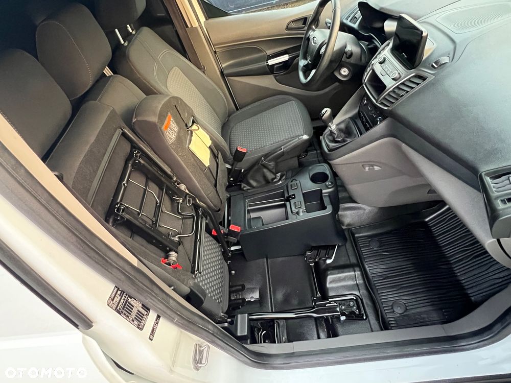 Ford Transit Connect - 13