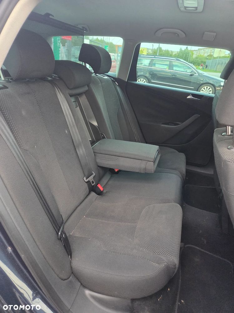 Volkswagen Passat 1.6 Comfortline - 21