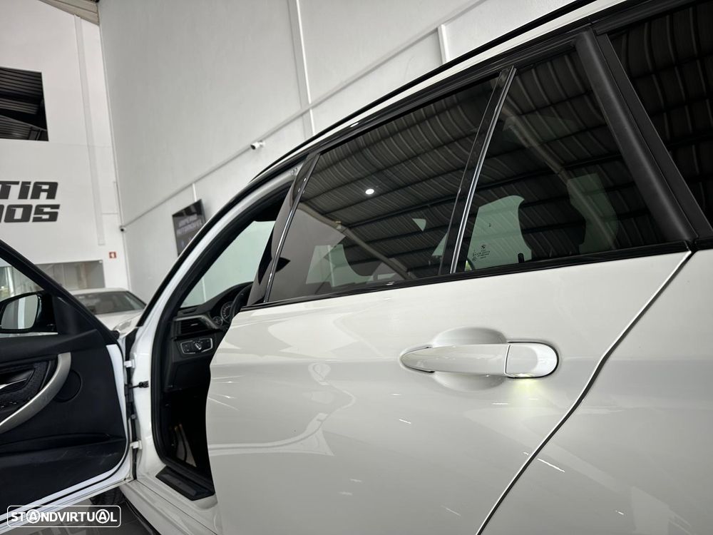 BMW 320 d Auto Pack M - 30