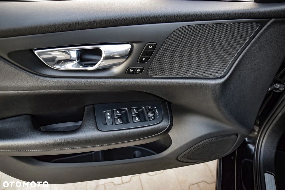 Volvo S60 T5 Momentum Pro - 35