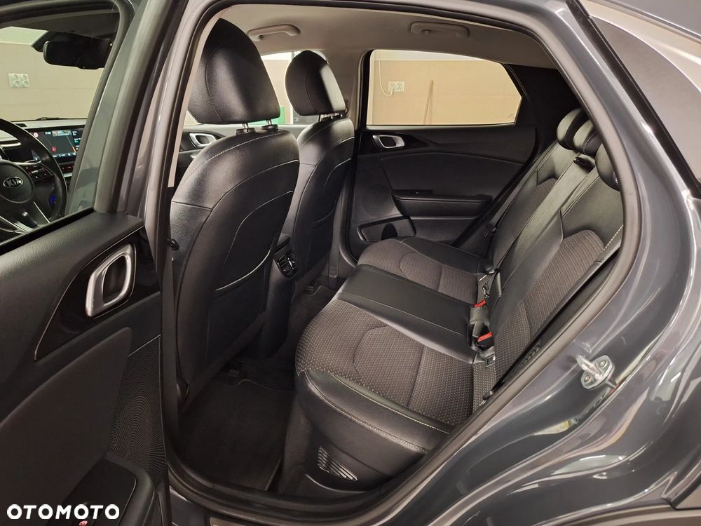 Kia XCeed 1.6 GDI PHEV Business Line DCT - 21