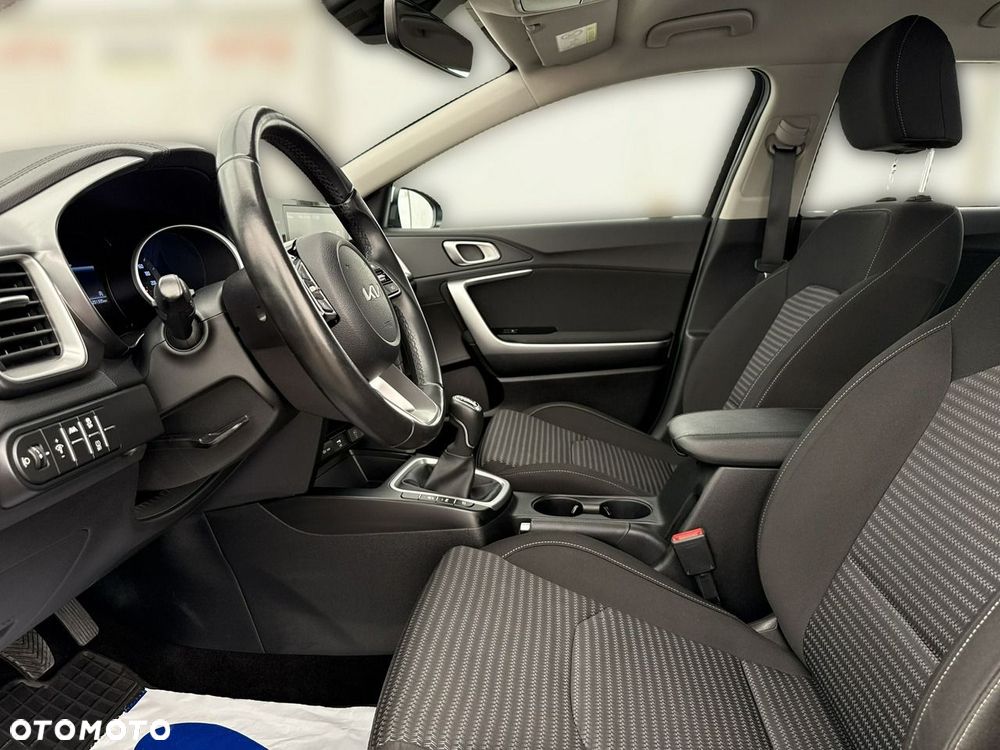 Kia Ceed 1.5 T-GDI M - 13