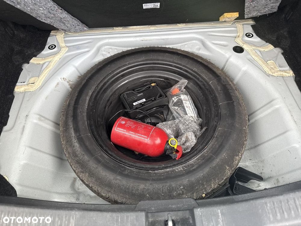 Toyota Auris 1.33 VVT-i Active - 23