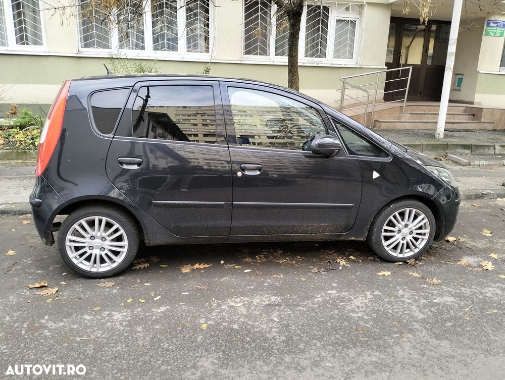Mitsubishi Colt - 3