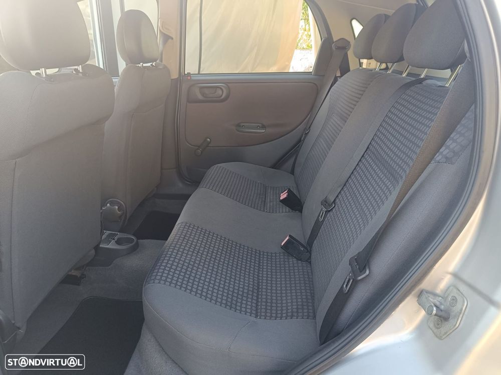 Opel Corsa 1.2 16V Confort - 12