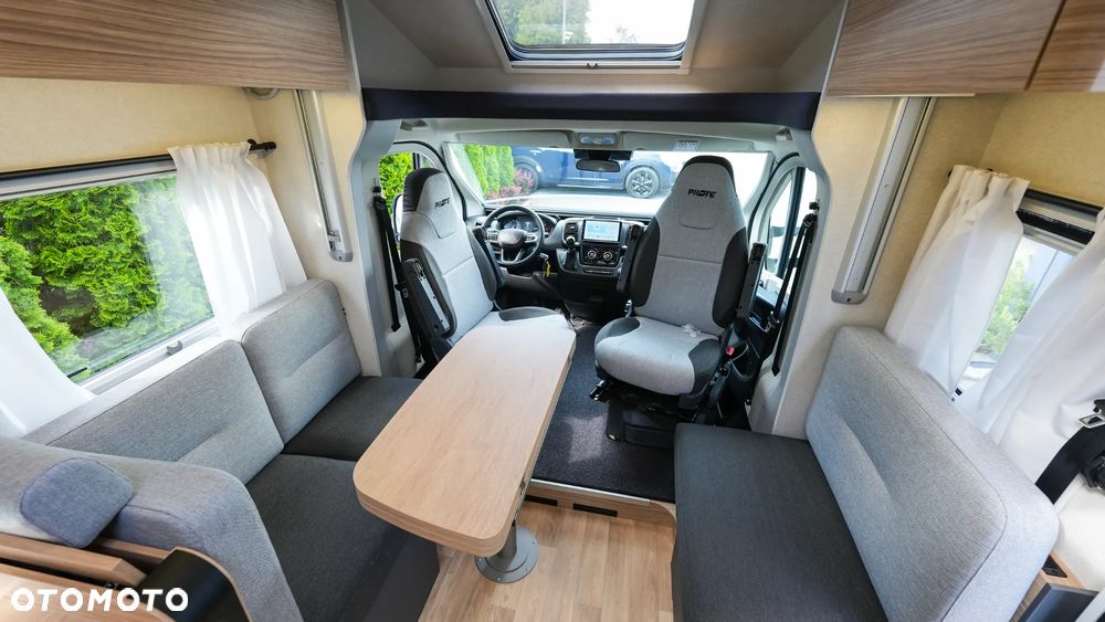 PILOTE P740 FGJ - 17