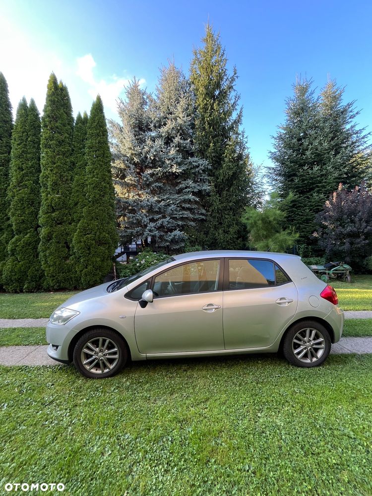 Toyota Auris 1.6 VVT-i Executive - 4