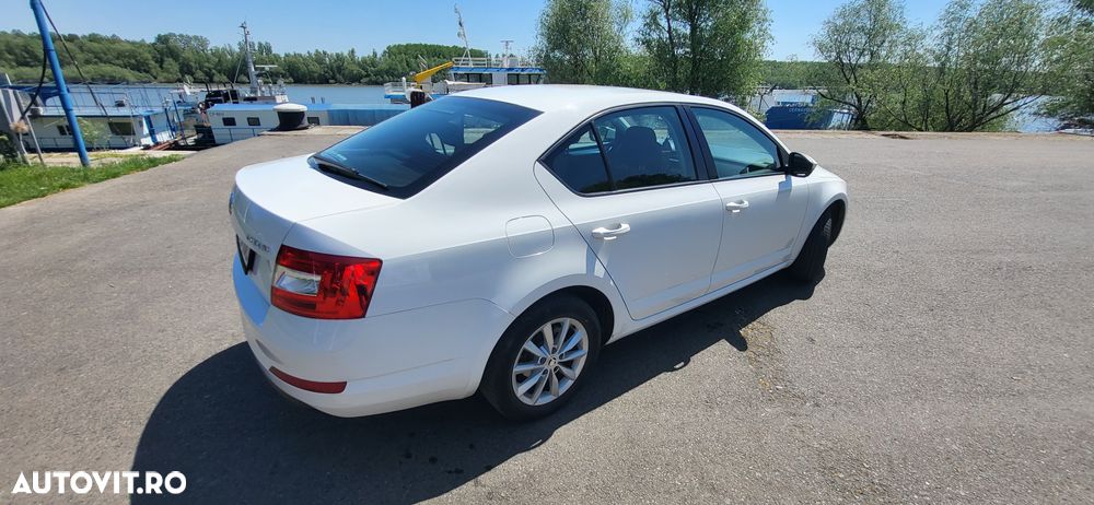 Skoda Octavia 2.0 TDI Style - 18