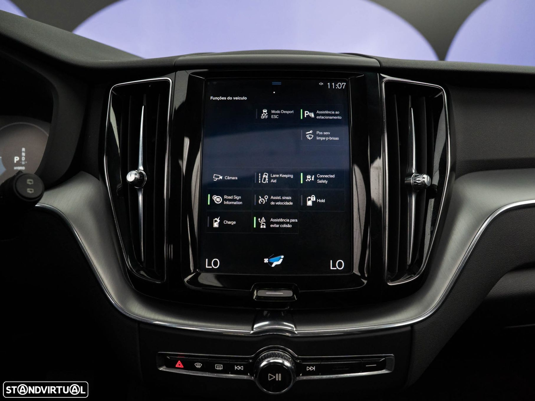 Volvo XC 60 2.0 T8 PHEV Momentum Plus AWD - 33