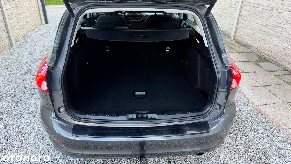Ford Focus - 8