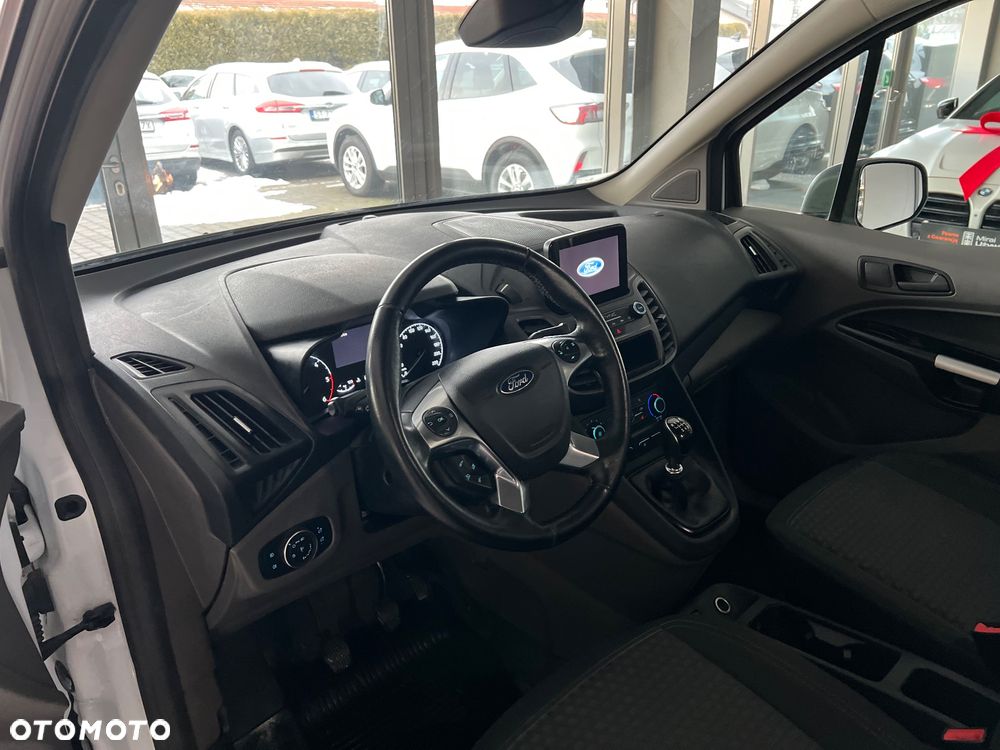 Ford Transit Connect - 19
