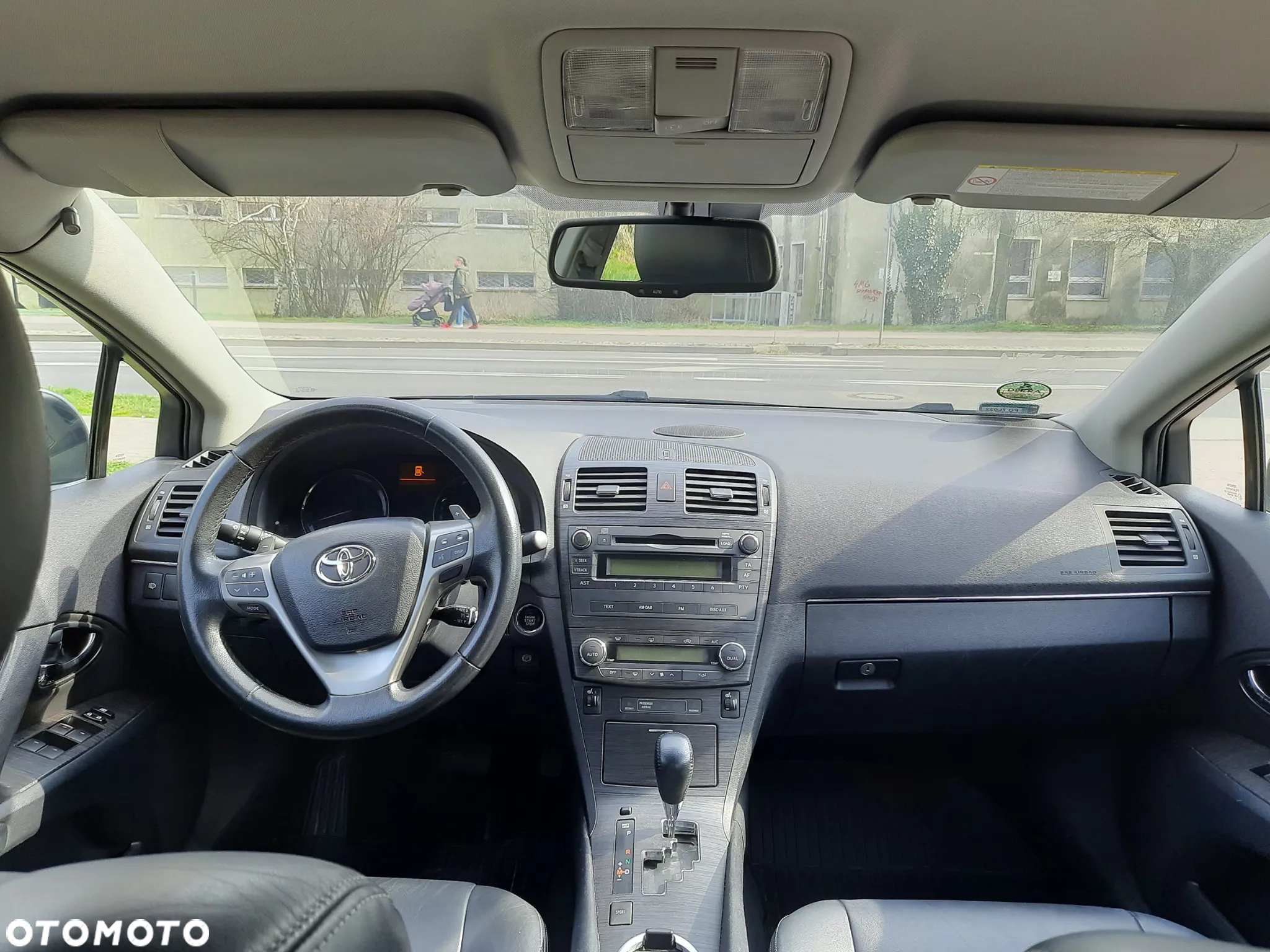 Toyota Avensis - 10