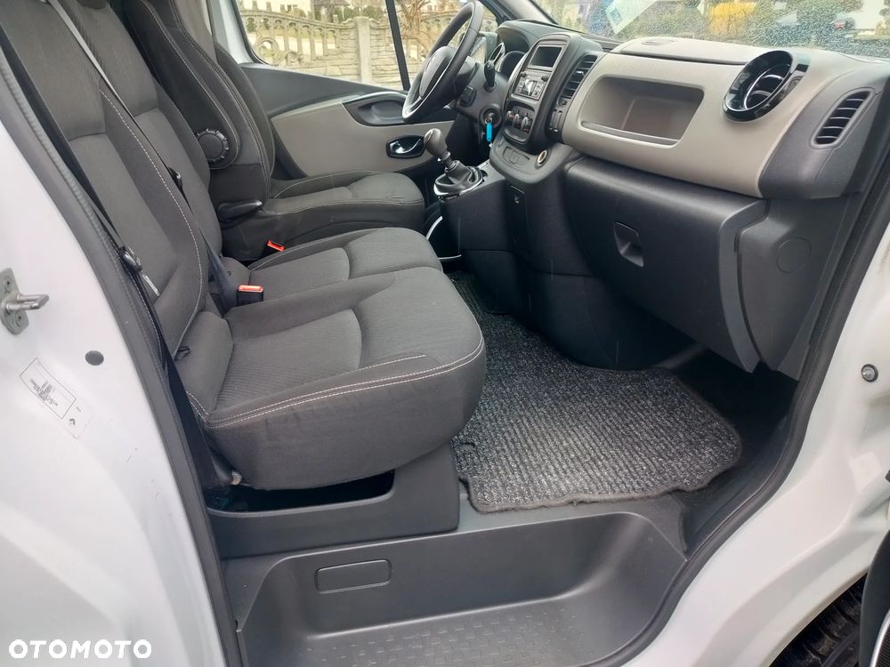 Renault Trafic - 16