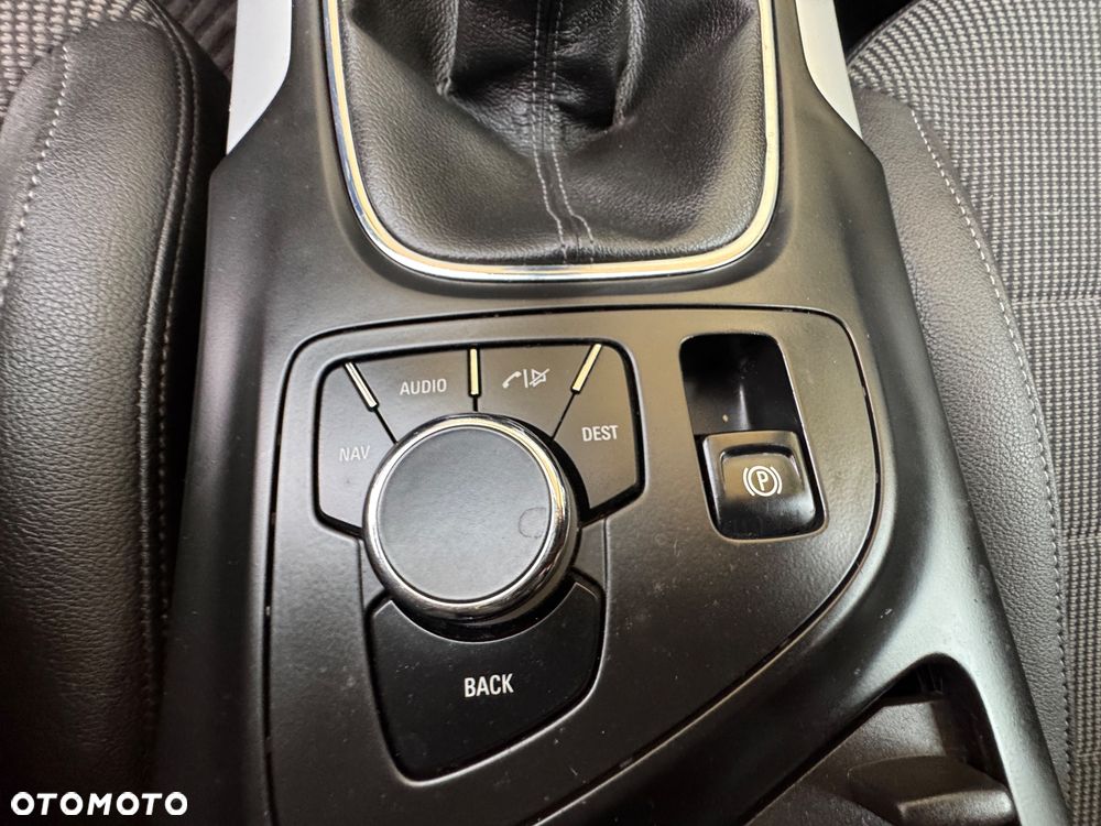 Opel Insignia 1.8 Cosmo - 17