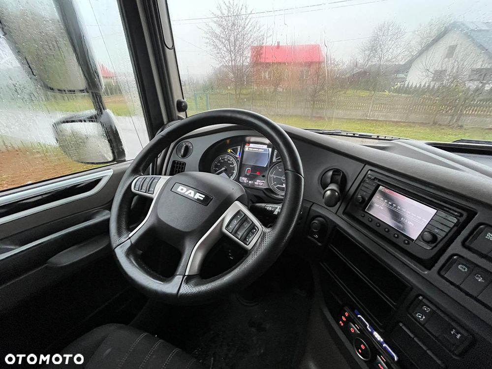 DAF XF - 22