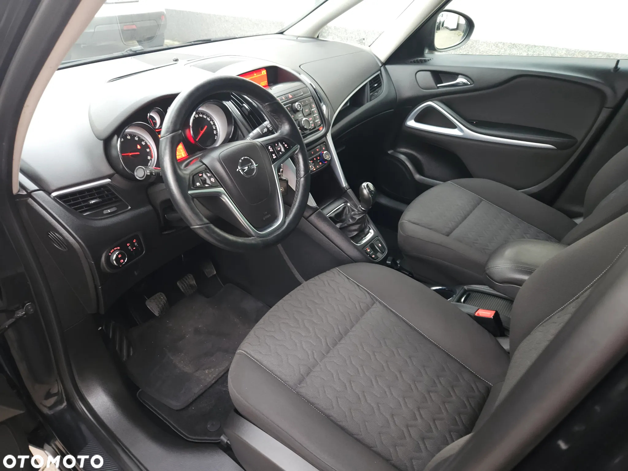 Opel Zafira 1.4 T Elite - 9