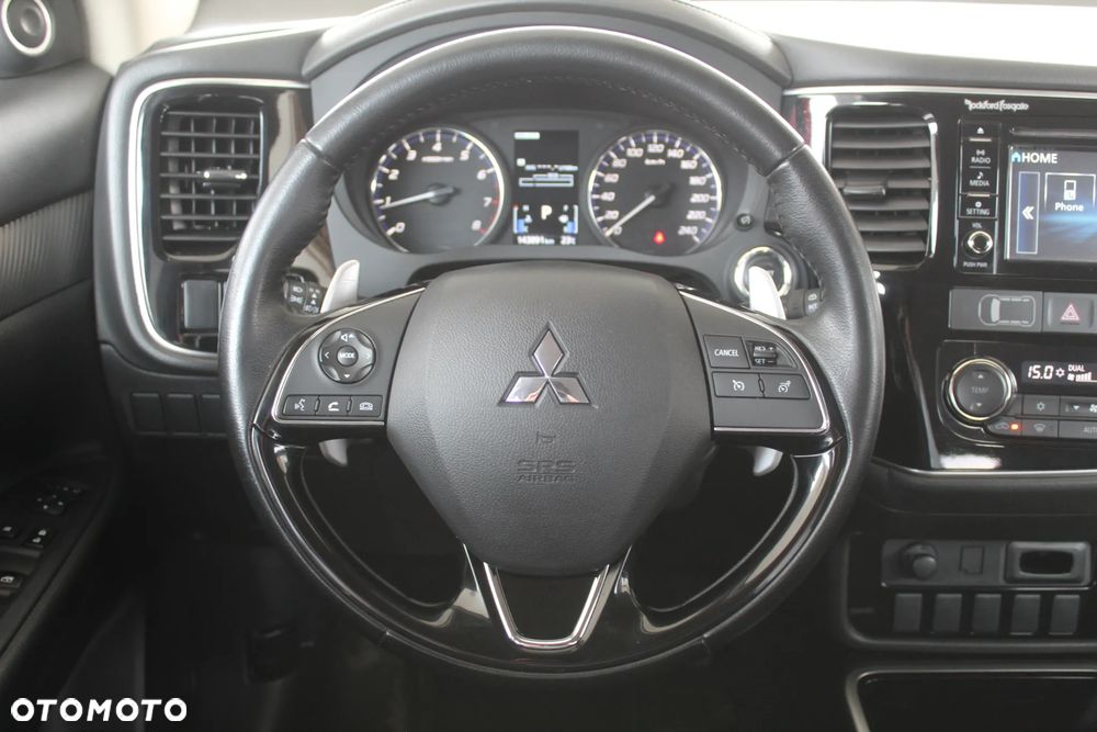 Mitsubishi Outlander 2.0 Intense + 4WD CVT - 22
