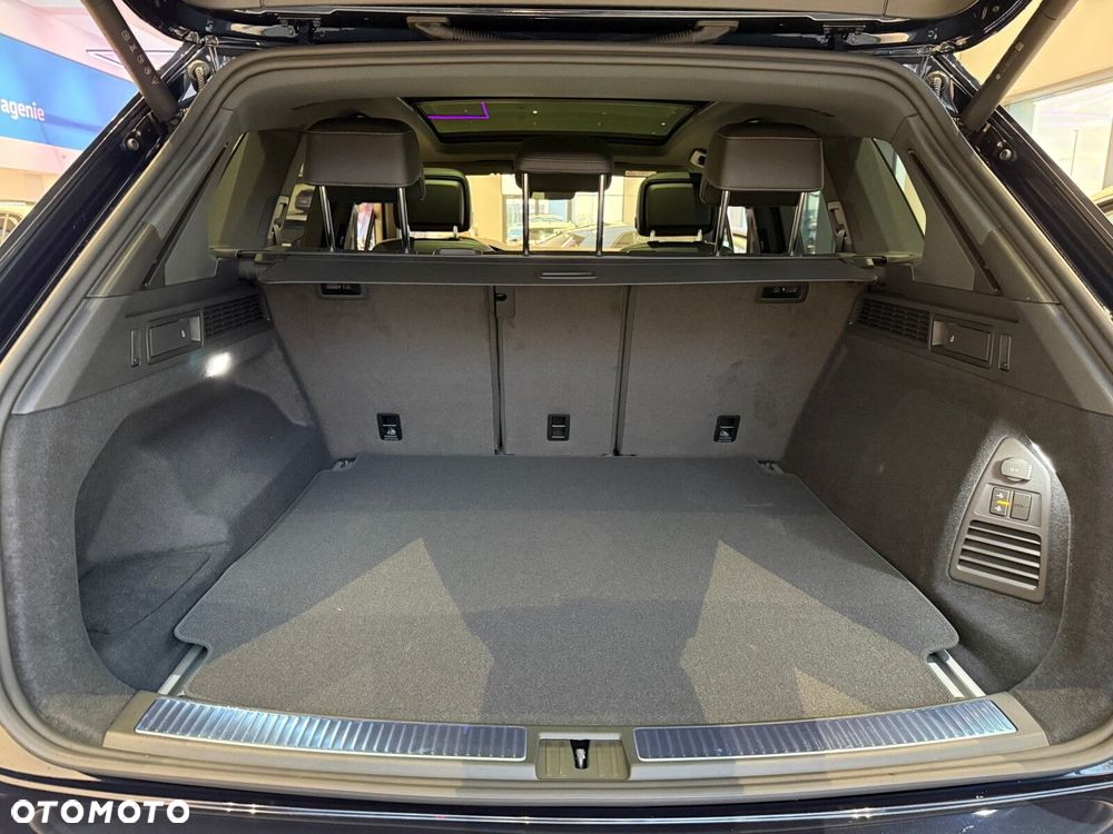 Volkswagen Touareg - 21