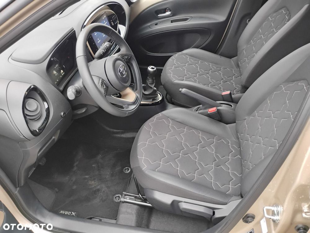 Toyota Aygo X - 9