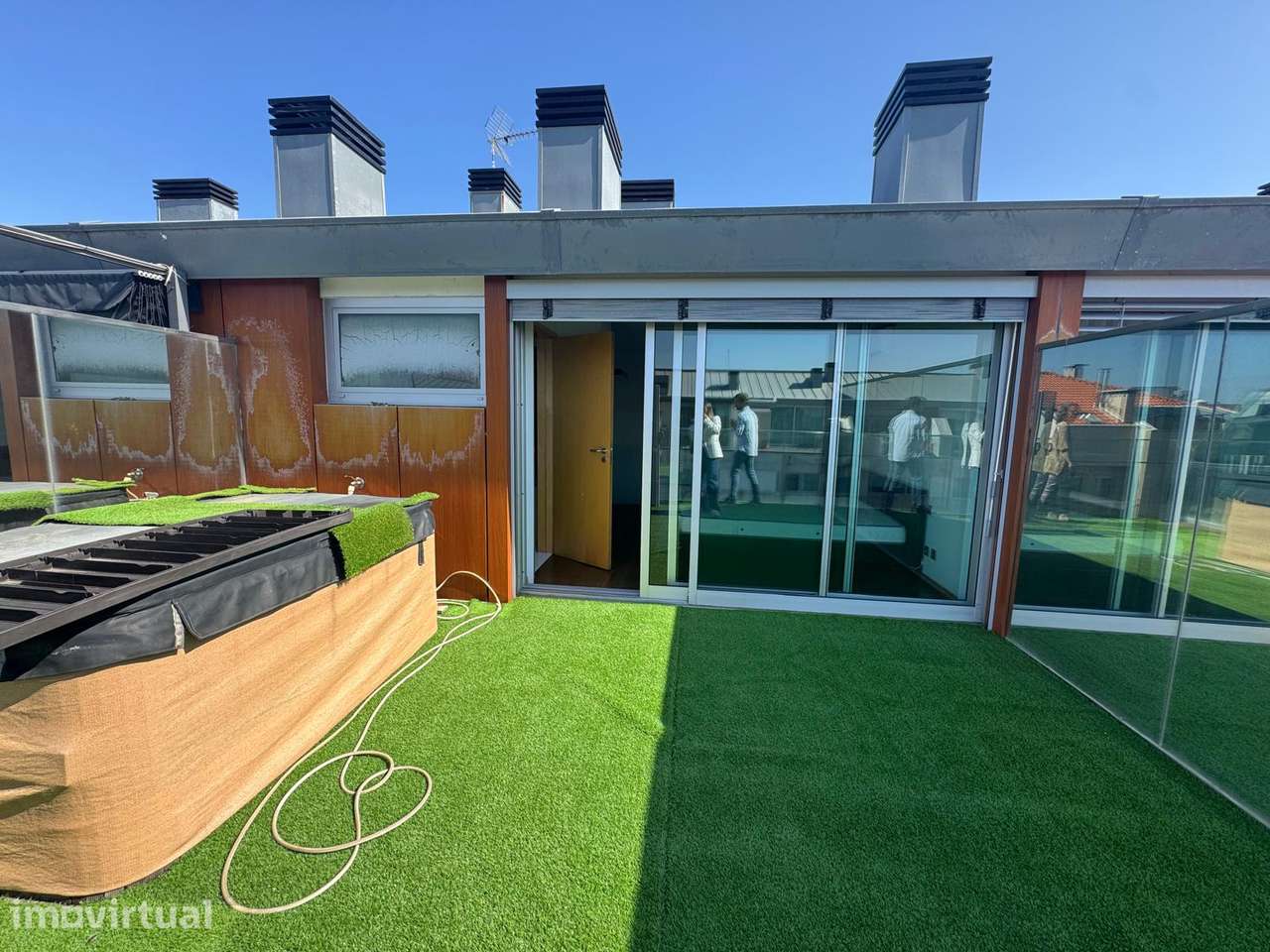 Apartamento T1 Duplex Edifício Mirador em Aveiro - Grande imagem: 2/17