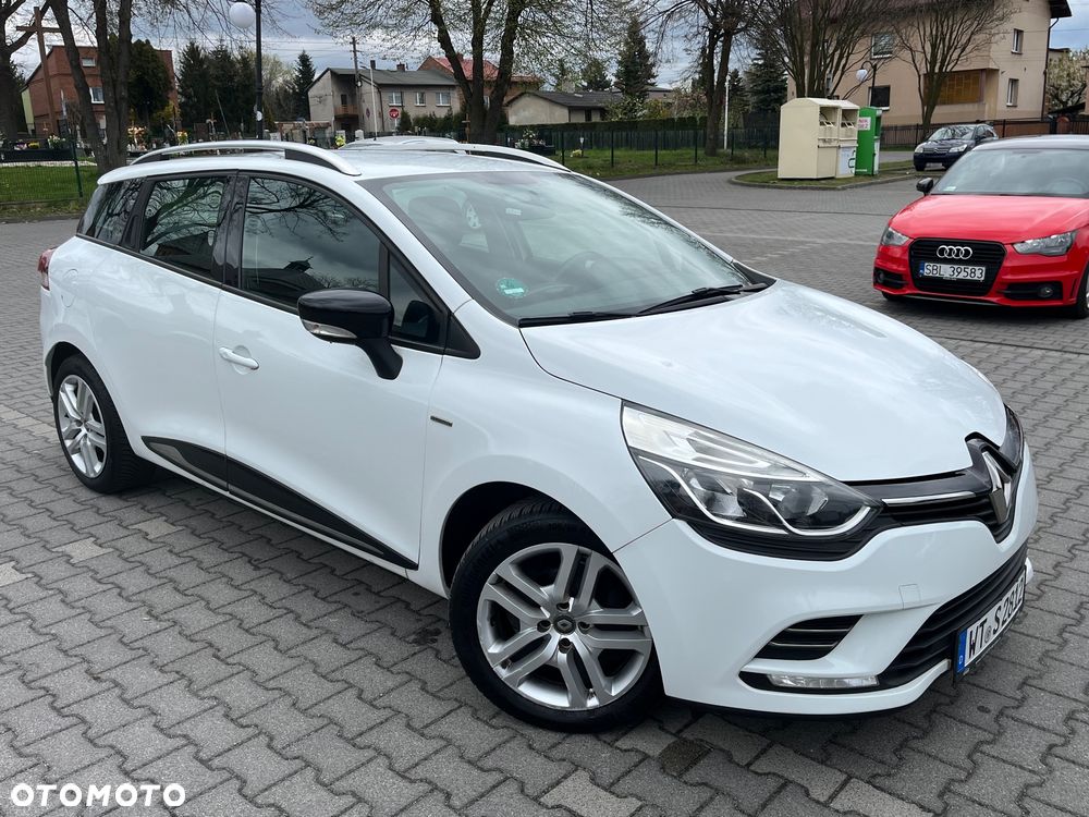 Renault Clio 1.2 16V 75 LIMITED - 10