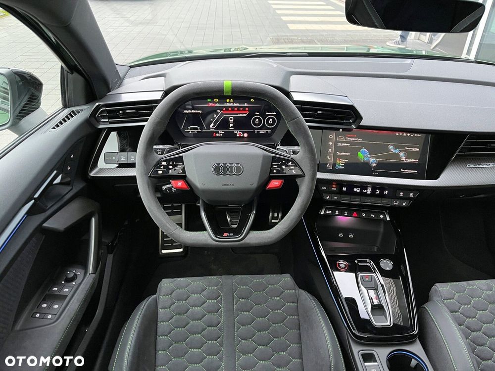 Audi RS3 Limousine - 15