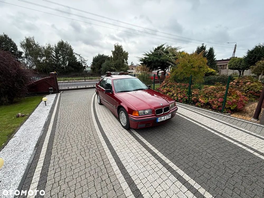 BMW Seria 3 316i - 9