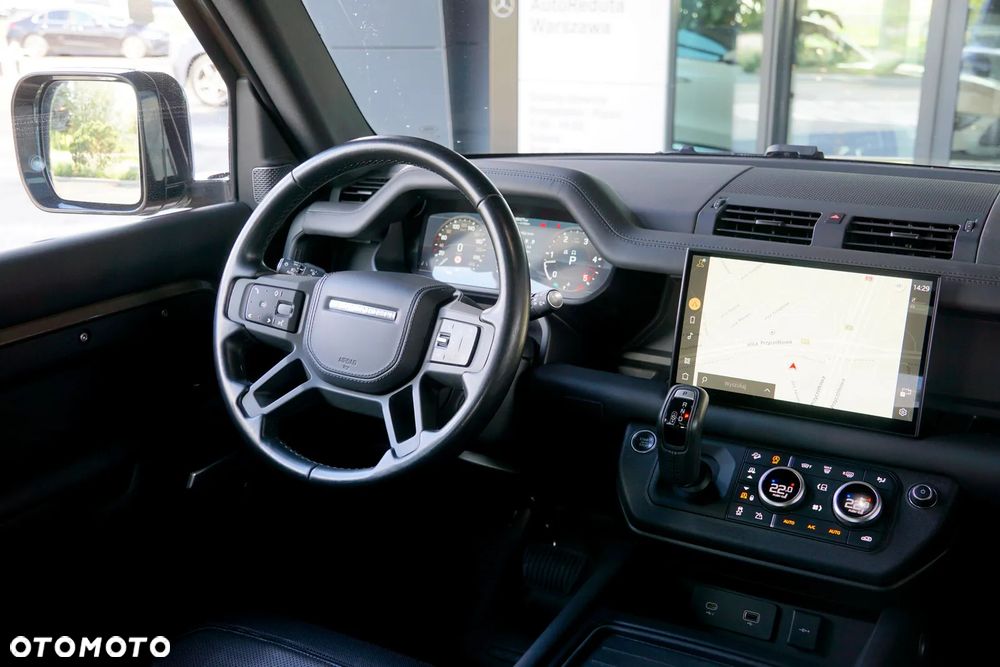 Land Rover Defender 3.0 D300 mHEV X-Dynamic HSE - 28