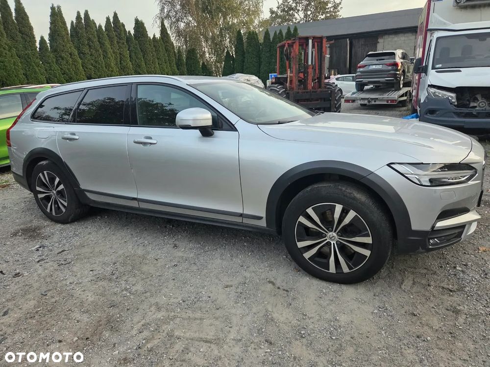 Volvo V90 Cross Country