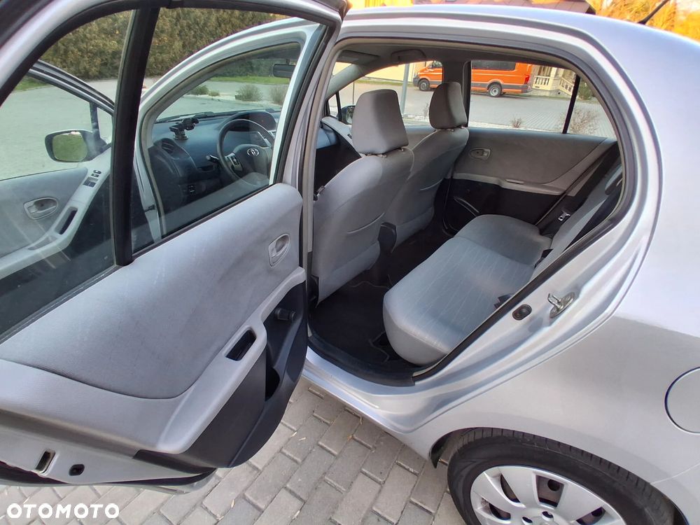Toyota Yaris 1.3 Unlimited - 10