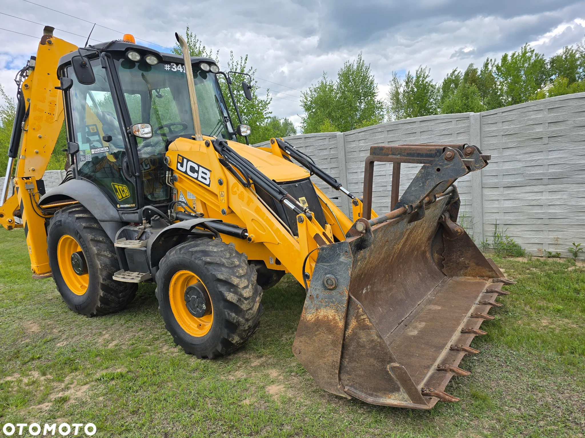 JCB - 2