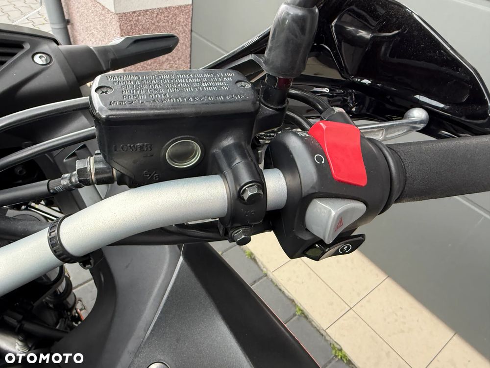 Honda VFR - 9