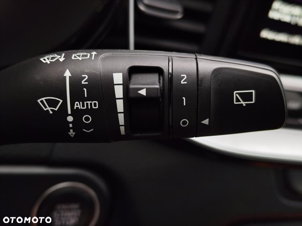 Kia XCeed - 25
