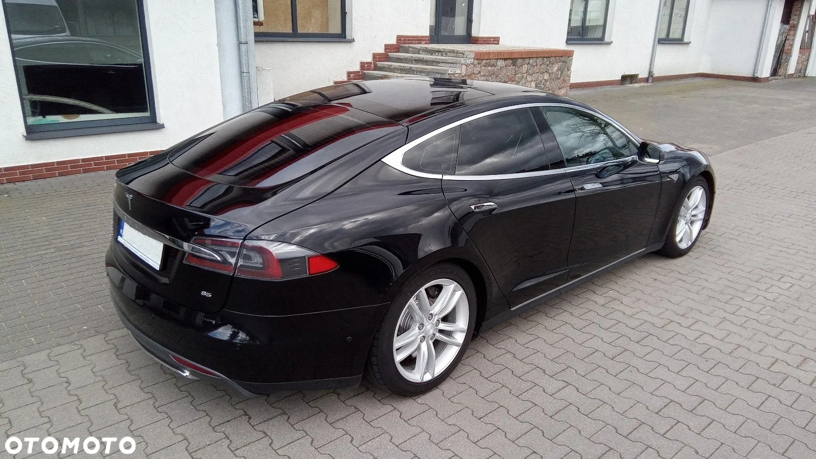 Tesla Model S Standard - 13