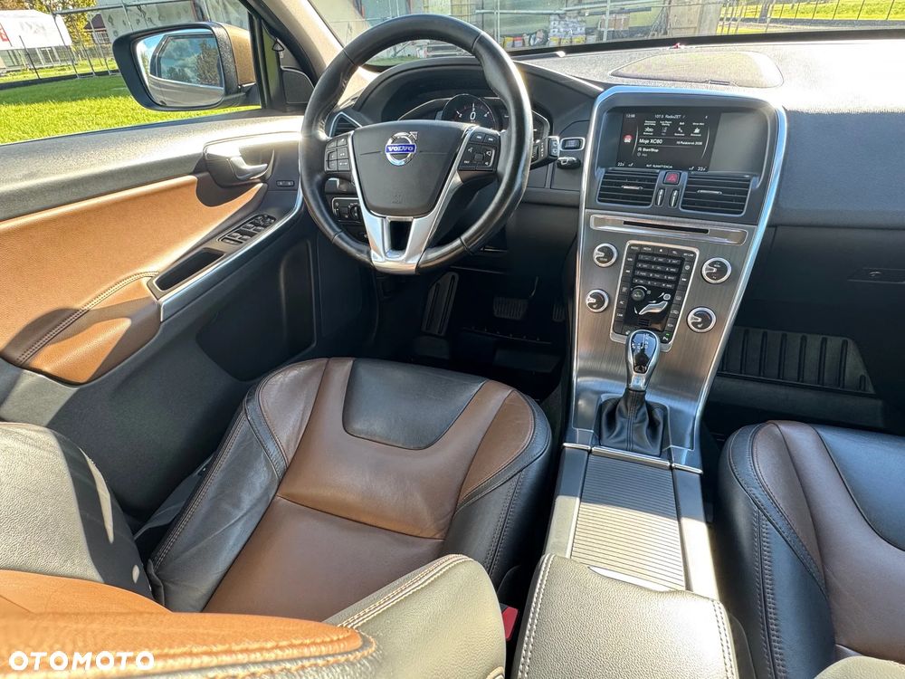 Volvo XC 60 D4 Momentum - 19