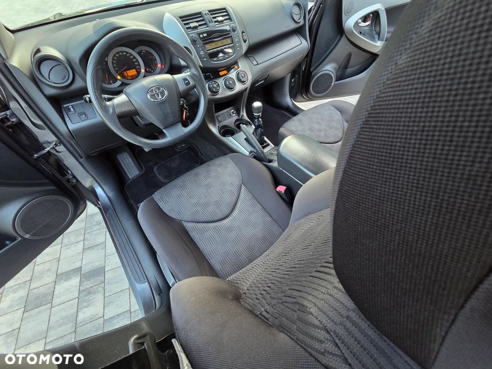 Toyota RAV4 2.2 D-4D 4x2 - 13