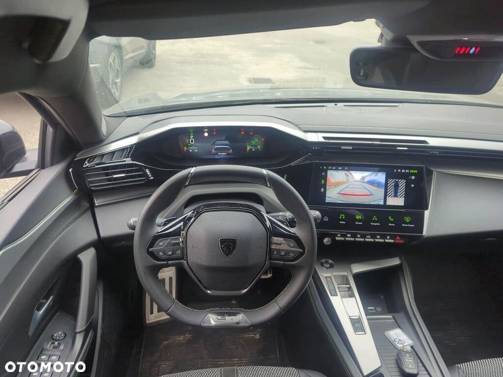 Peugeot 308 - 8