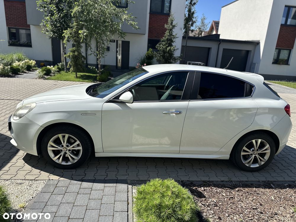 Alfa Romeo Giulietta - 8