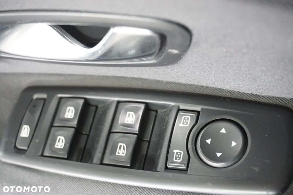 Renault Megane TCe 130 Night and Day - 24