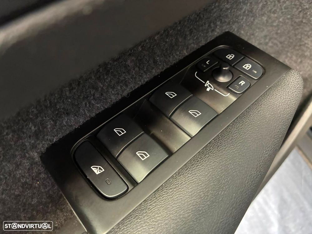Volvo XC 40 1.5 T4 PHEV Core - 13