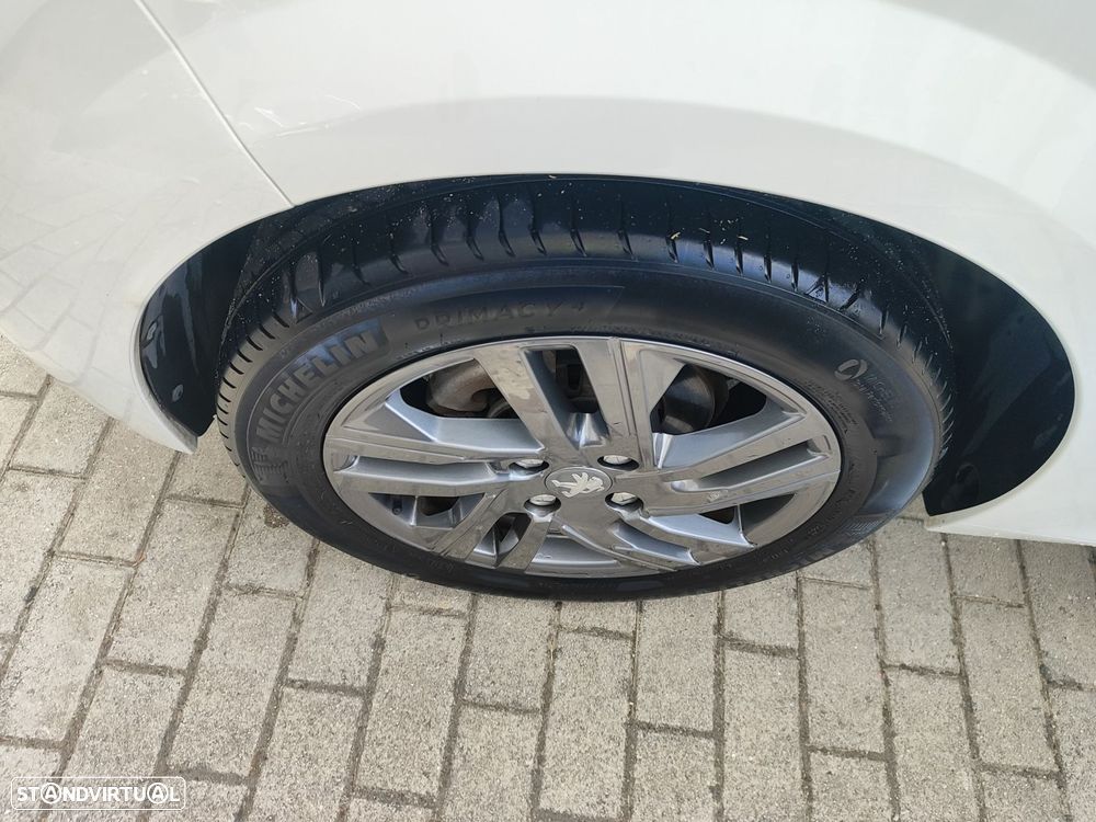 Peugeot 208 1.5 BlueHDi Active Pack - 6