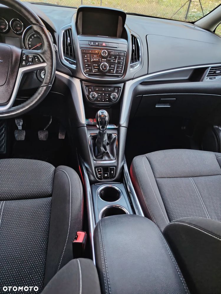 Opel Zafira - 11