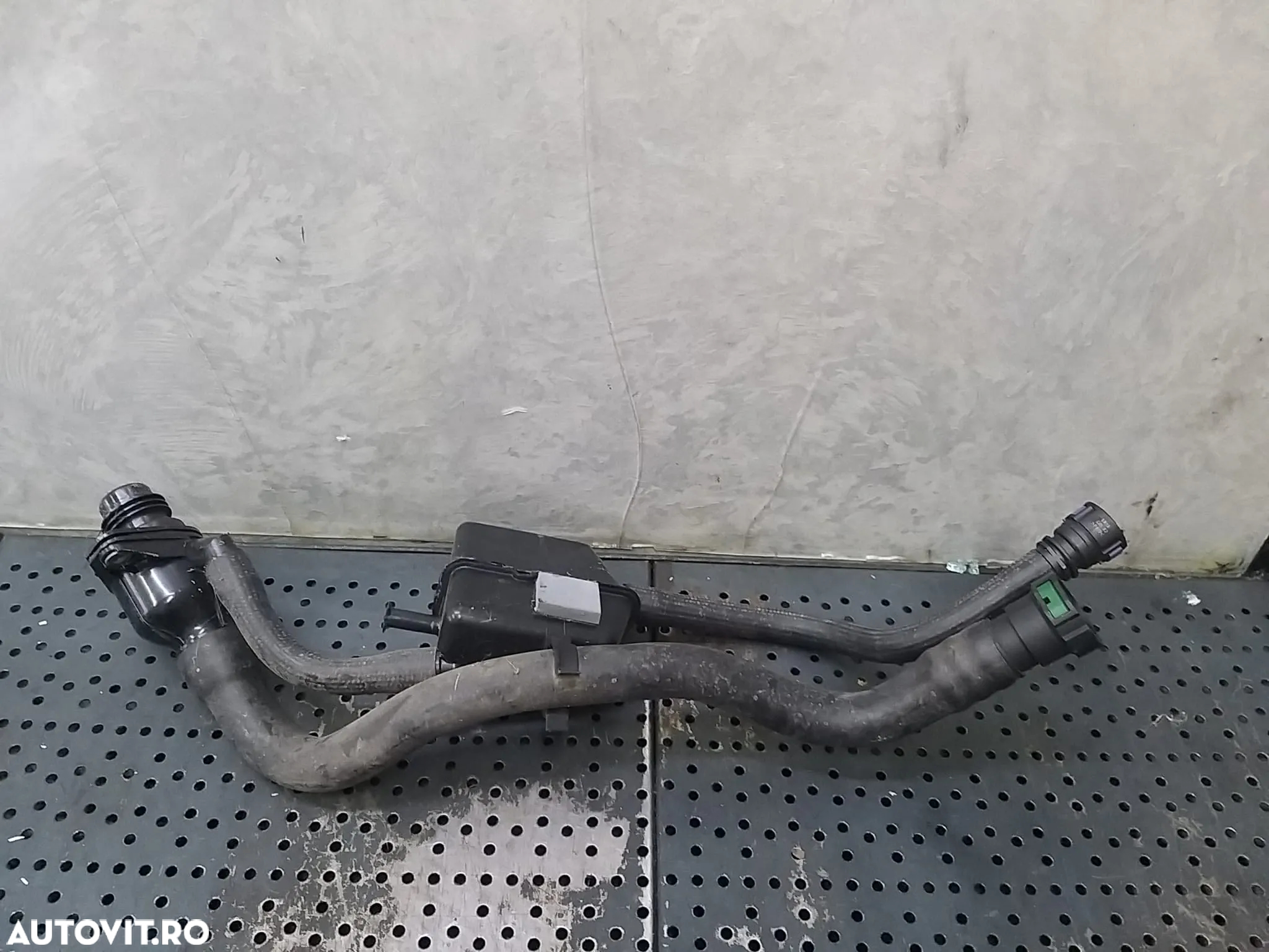 Conducta alimentare rezervor adblue 2.0 tdi audi a4 b9 8w 8w0131963c - 3