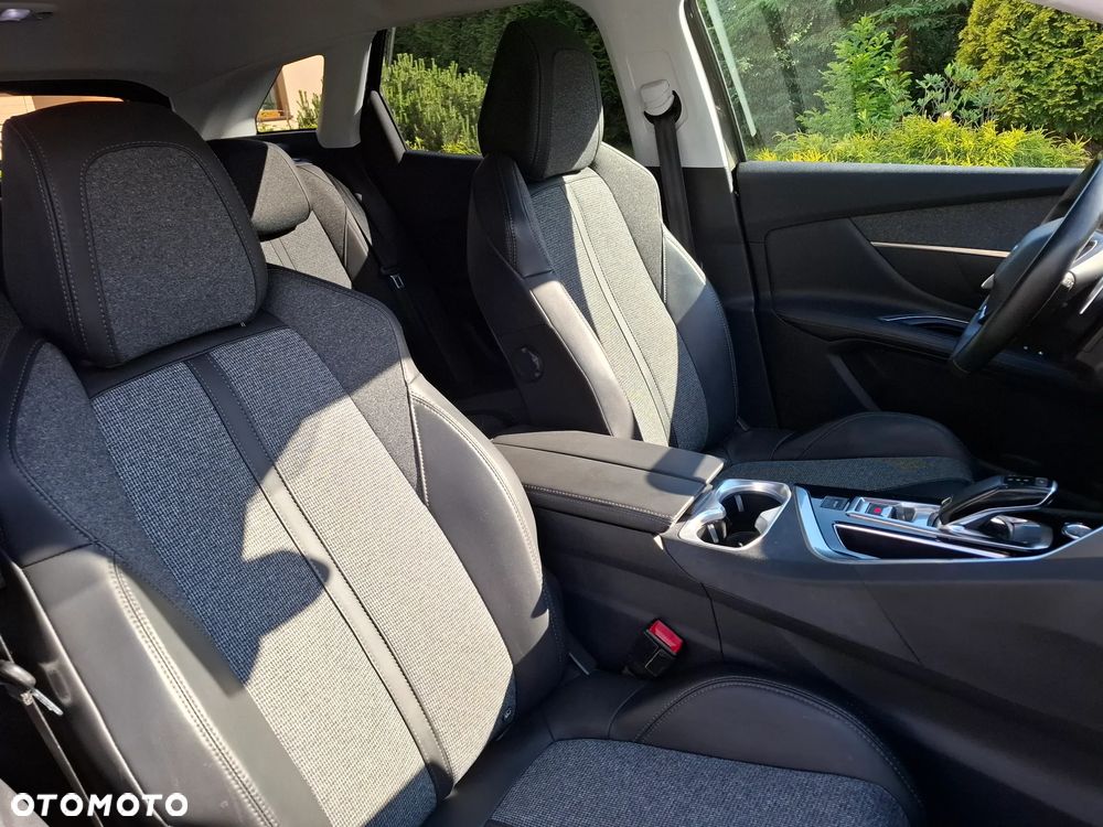 Peugeot 3008 PureTech 130 Stop & Start GPF Allure - 12