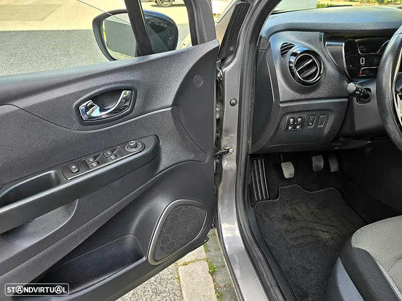 Renault Captur 0.9 TCE - 11