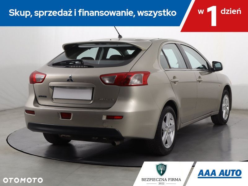 Mitsubishi Lancer - 7