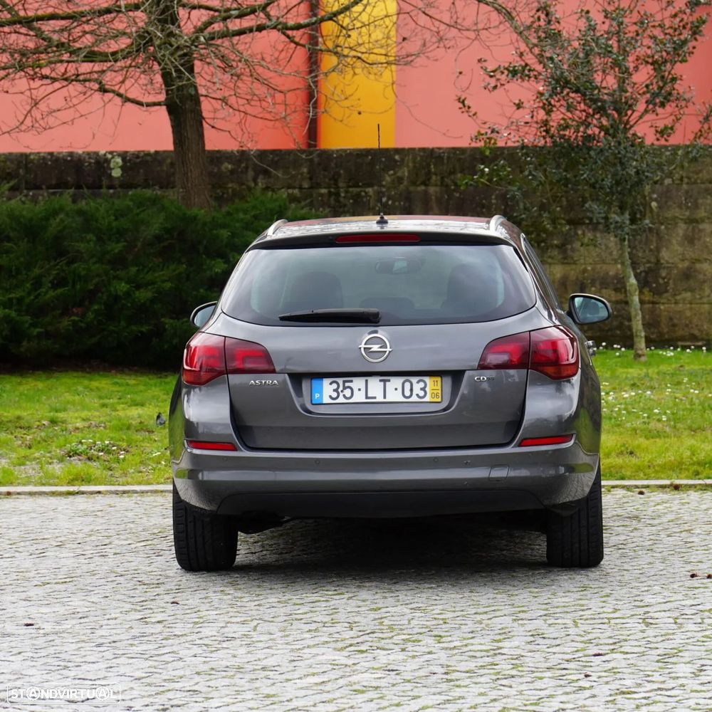 Opel Astra Caravan - 6