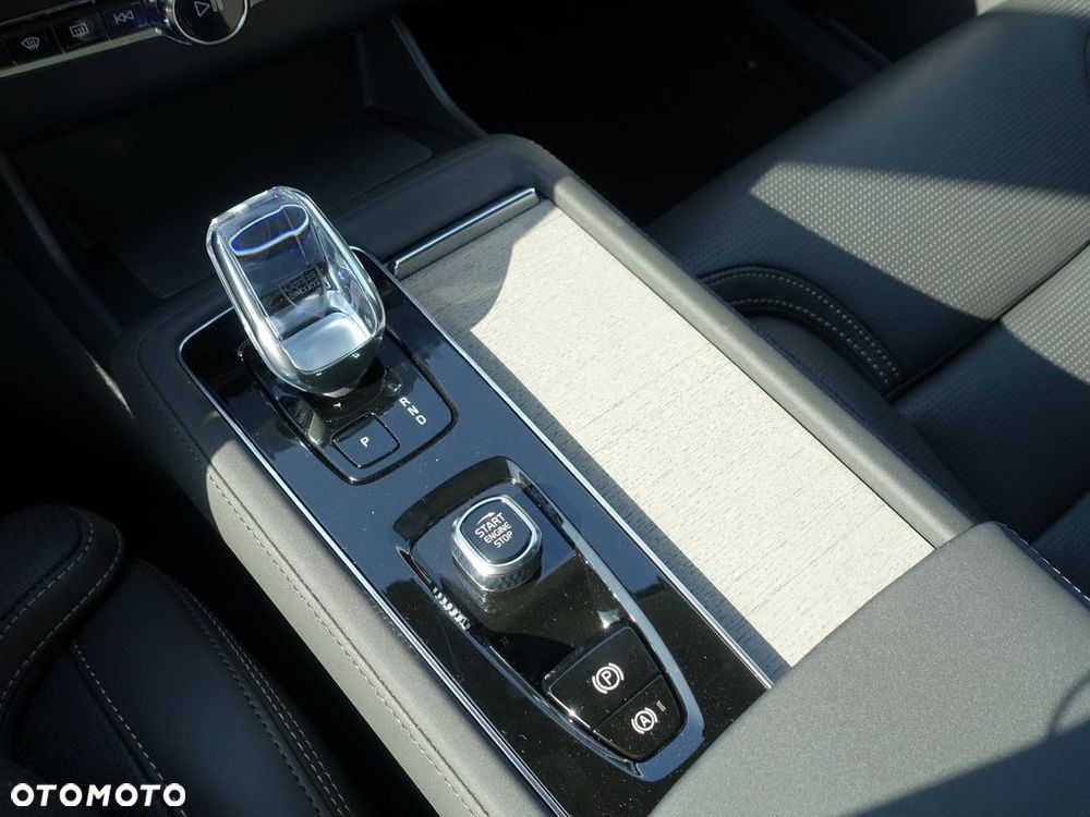 Volvo XC 90 T8 AWD Plug-In Hybrid Ultra Bright 7os - 13