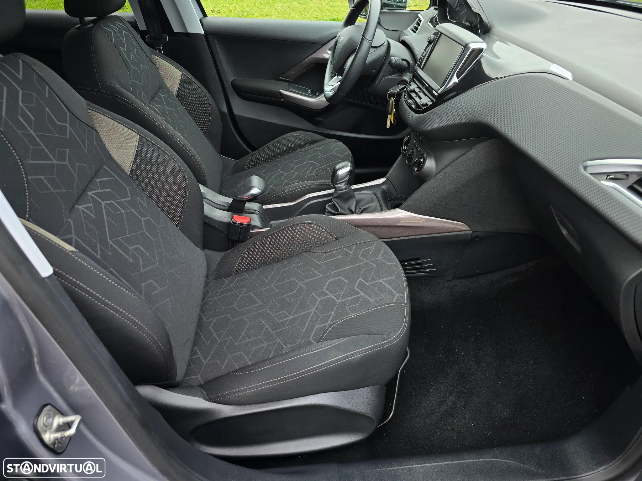Peugeot 2008 1.2 PureTech Style - 25