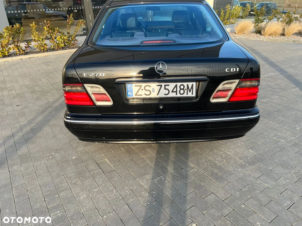 Mercedes-Benz Klasa E - 13